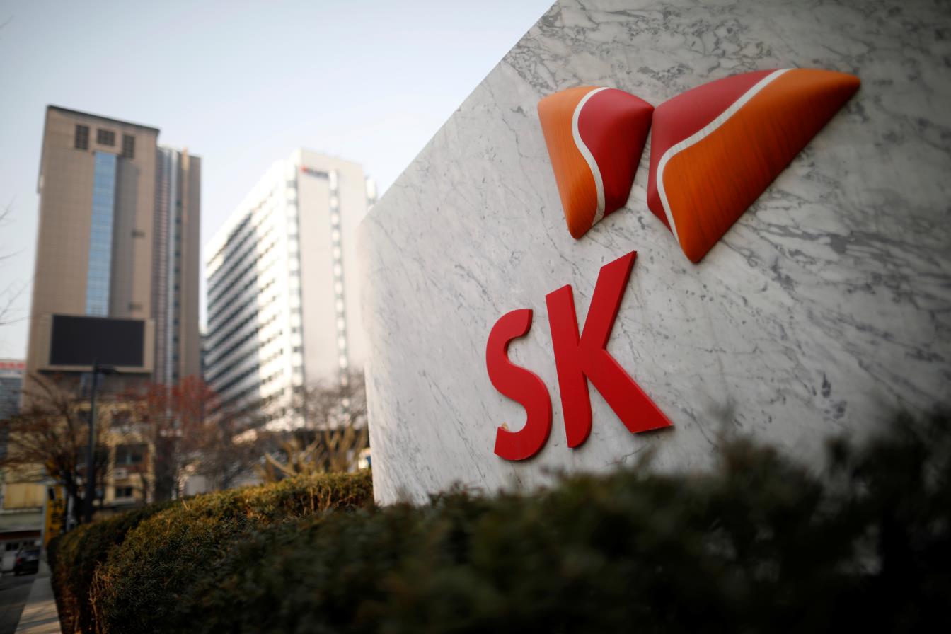 The logo of SK Innovation is seen in front of its headquarters in Seoul, South Korea, February 3, 2017.  REUTERS/Kim Hong-Ji/Files