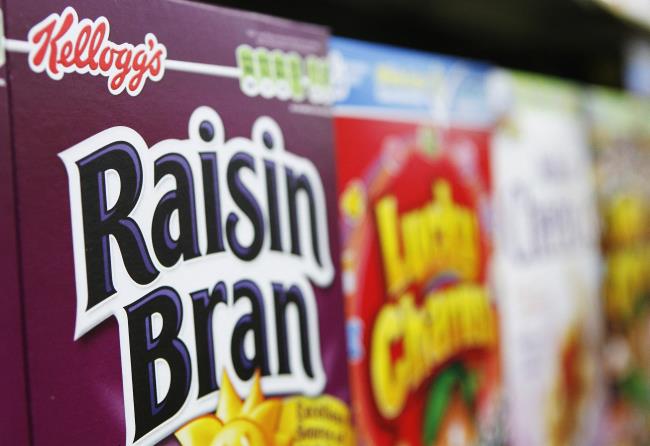 Boxes of Kellogg's cereal are stacked in a supermarket in New York in this April 29, 2008 file photo. REUTERS/Lucas Jackson