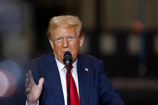 Republican presidential nominee former President Do<em></em>nald Trump speaks at a campaign event