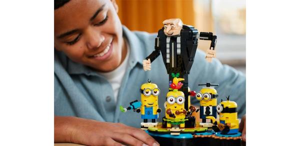 LEGO Despicable Me 4 Brick-Built Gru and Minions Figure