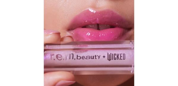 r.e.m. beauty x Wicked So Popular PH Adaptive Lip Oil