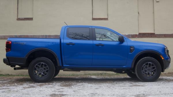 Side profile of Ford Ranger