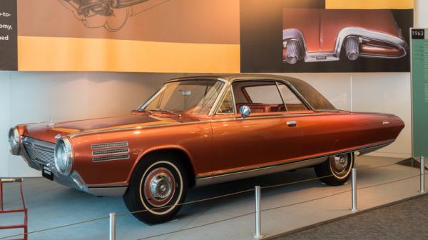 1963 Chrysler Turbine on display