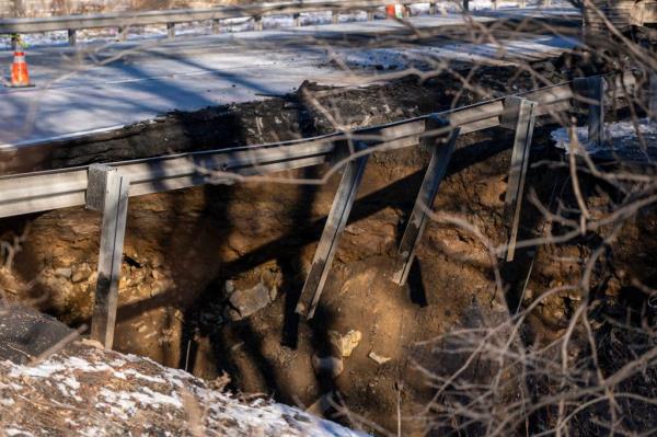 The sinkhole up close. 