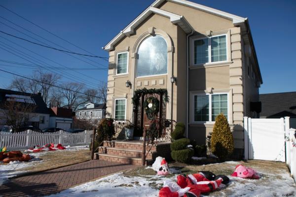 Home of Jeffrey Maddrey and his wife. 