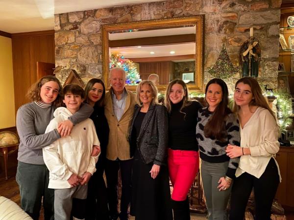 Hunter Biden and his new wife are nowher<em></em>e to be seen in Joe Biden's Christmas family photo. "May your time with loved o<em></em>nes be full of peace, laughter, and joy," the Democratic fro<em></em>ntrunner captio<em></em>ned the Christmas Day snap. "Merry Christmas and Happy Holidays. With love, from my family to yours." 