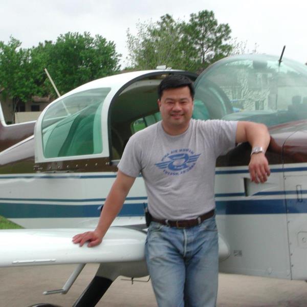 Dr. Leroy Chiao claims to have spotted two text<em></em>areallic orbs while flying a private plane from Colorado
to Houston, Texas.