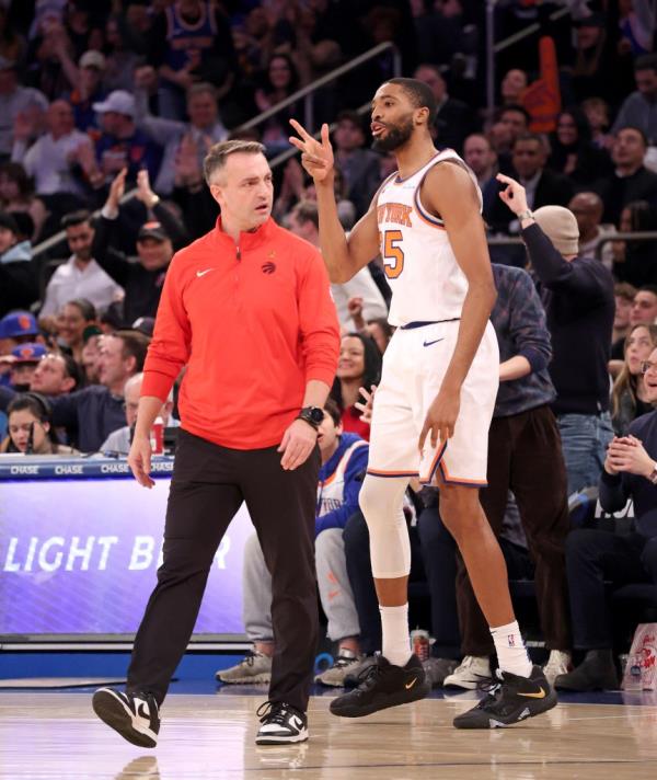 New York Knicks forward Mikal Bridges (25) reacts after he hits a 3-pointer