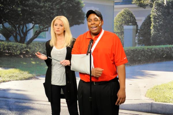 Blake Lively and Kenan Thompson on "SNL" in 2009